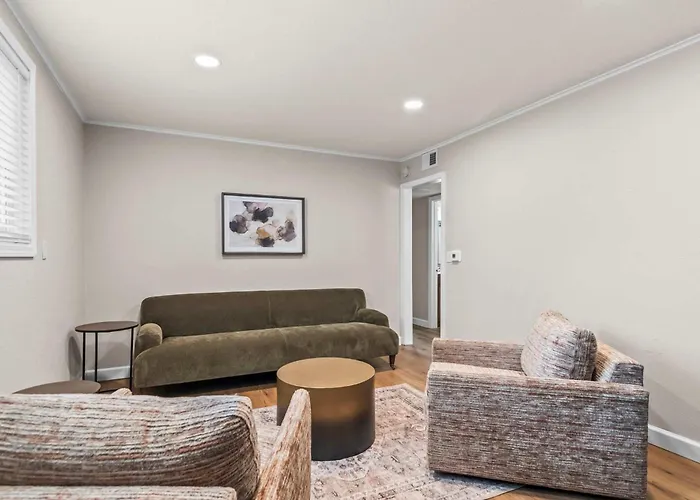 Newly Renovated Unit In Spfld #102 Appartement